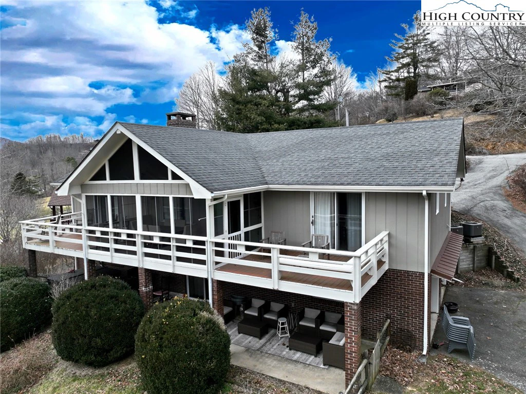 Image number 1 for the current listing