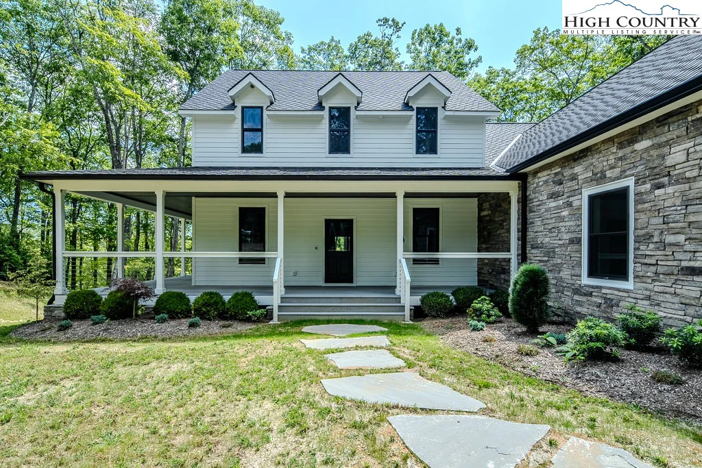 Image number 3 for the current listing