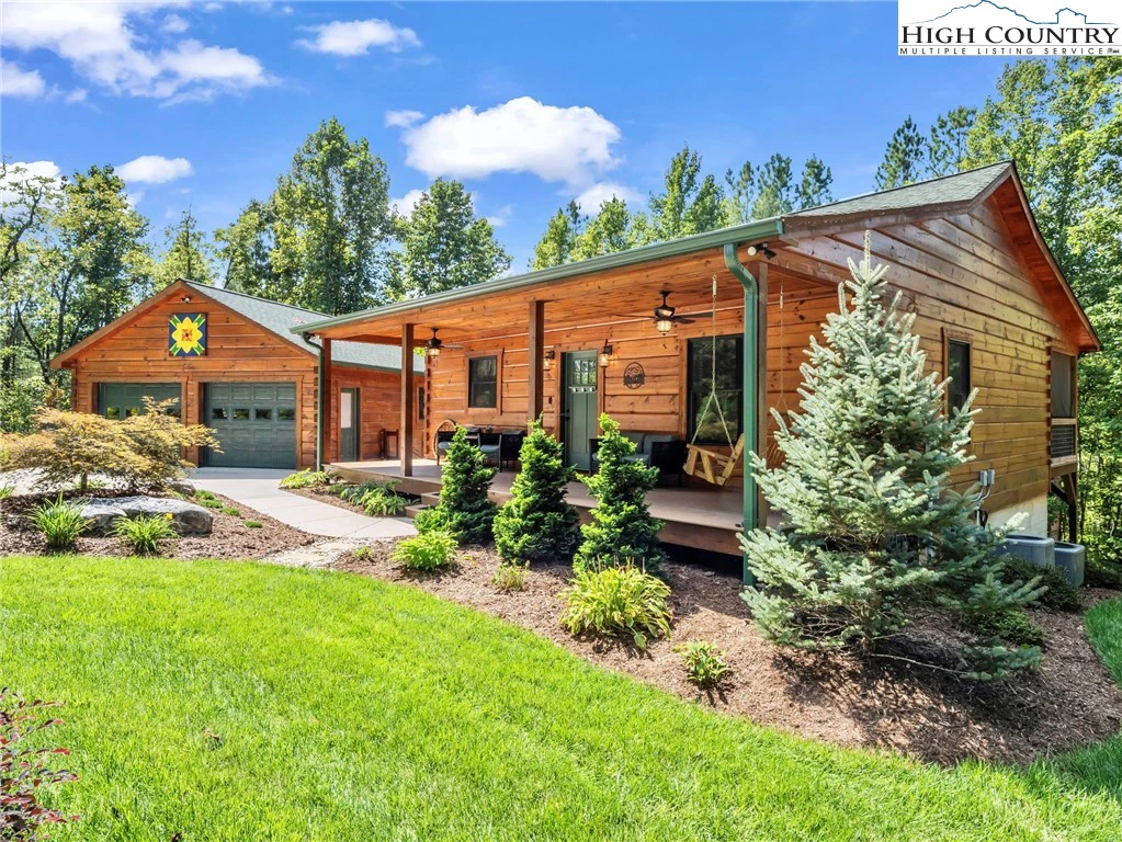 Image number 1 for the current listing