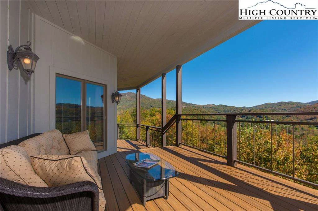 Image number 5 for the current listing