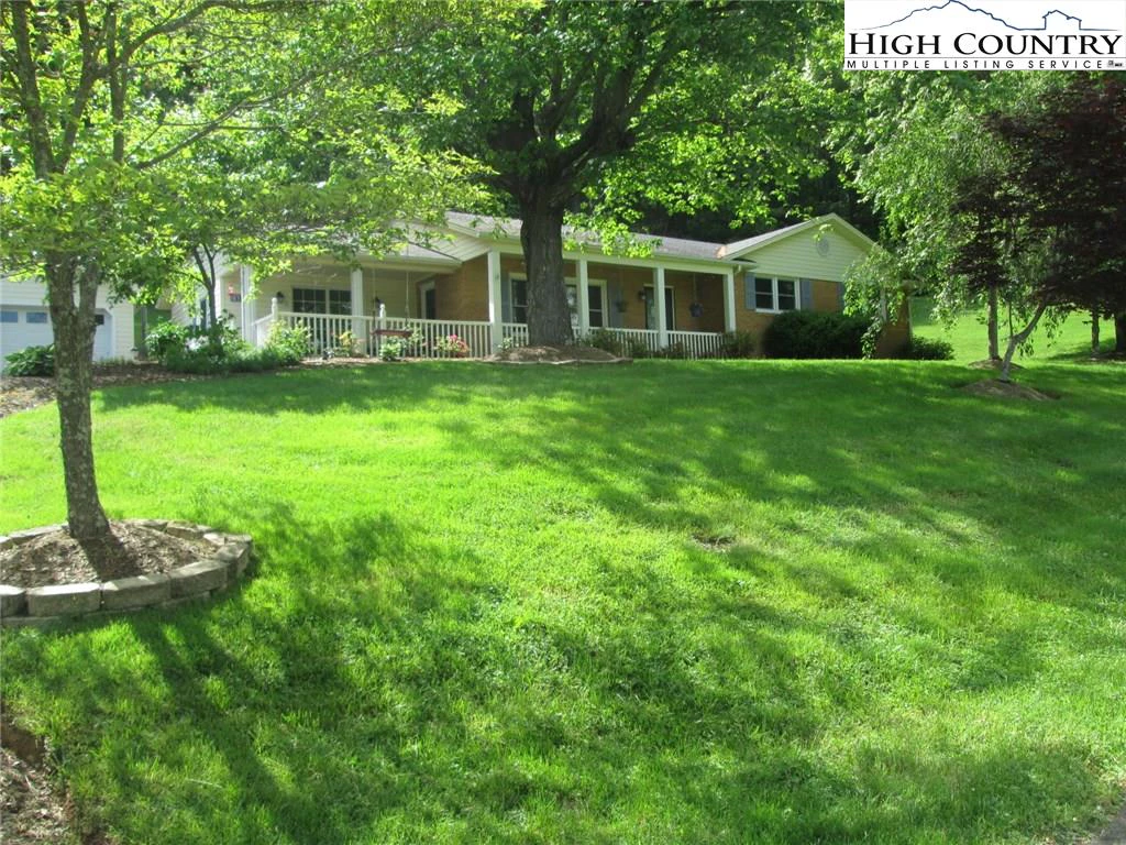 Image number 18 for the current listing