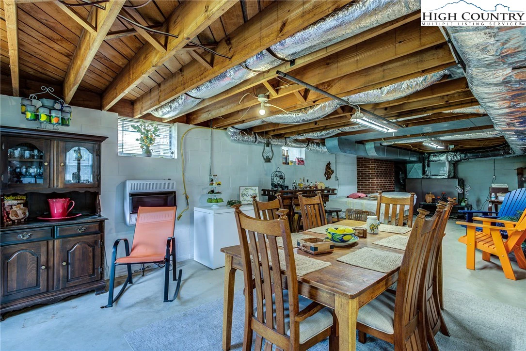 Image number 7 for the current listing