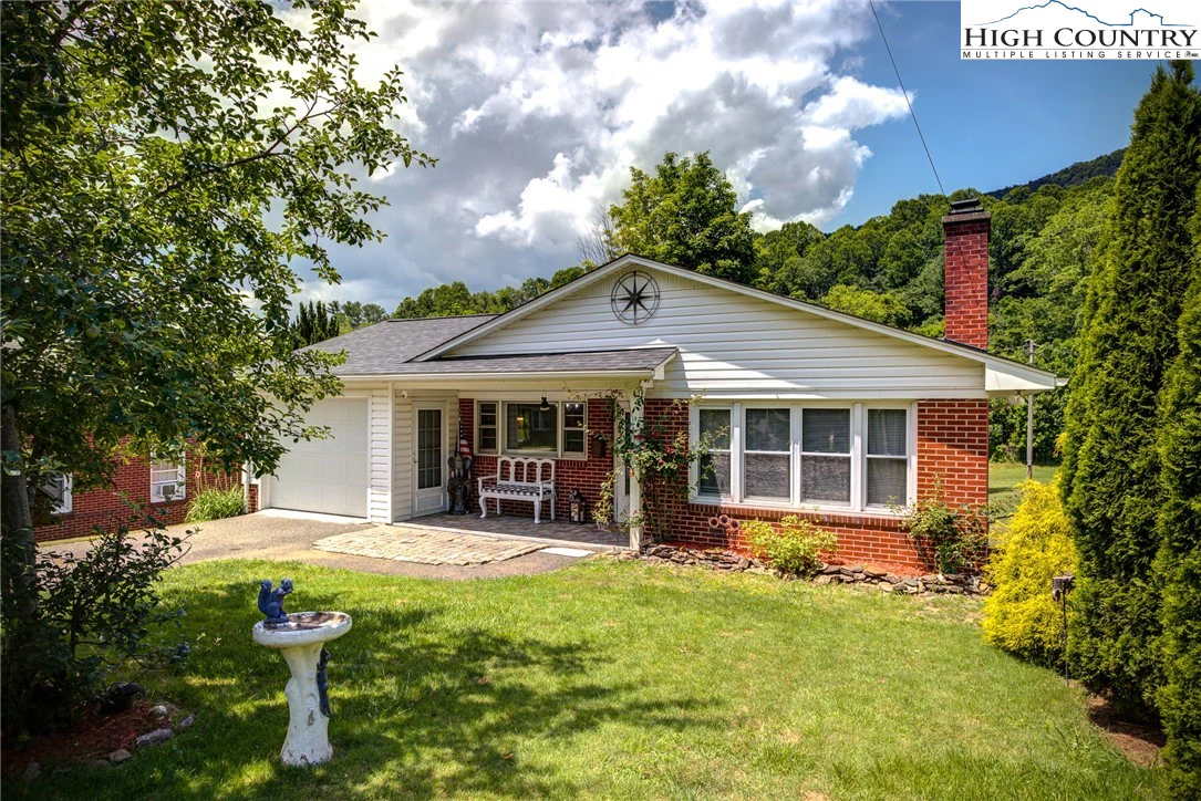 Image number 15 for the current listing