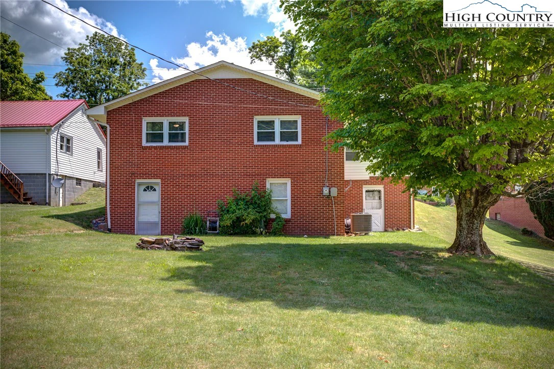 Image number 2 for the current listing