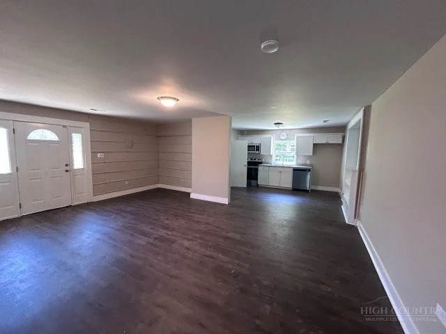 Image number 6 for the current listing
