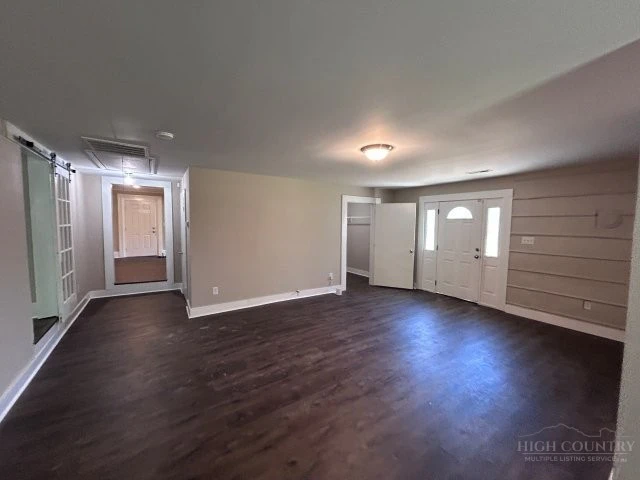 Image number 7 for the current listing