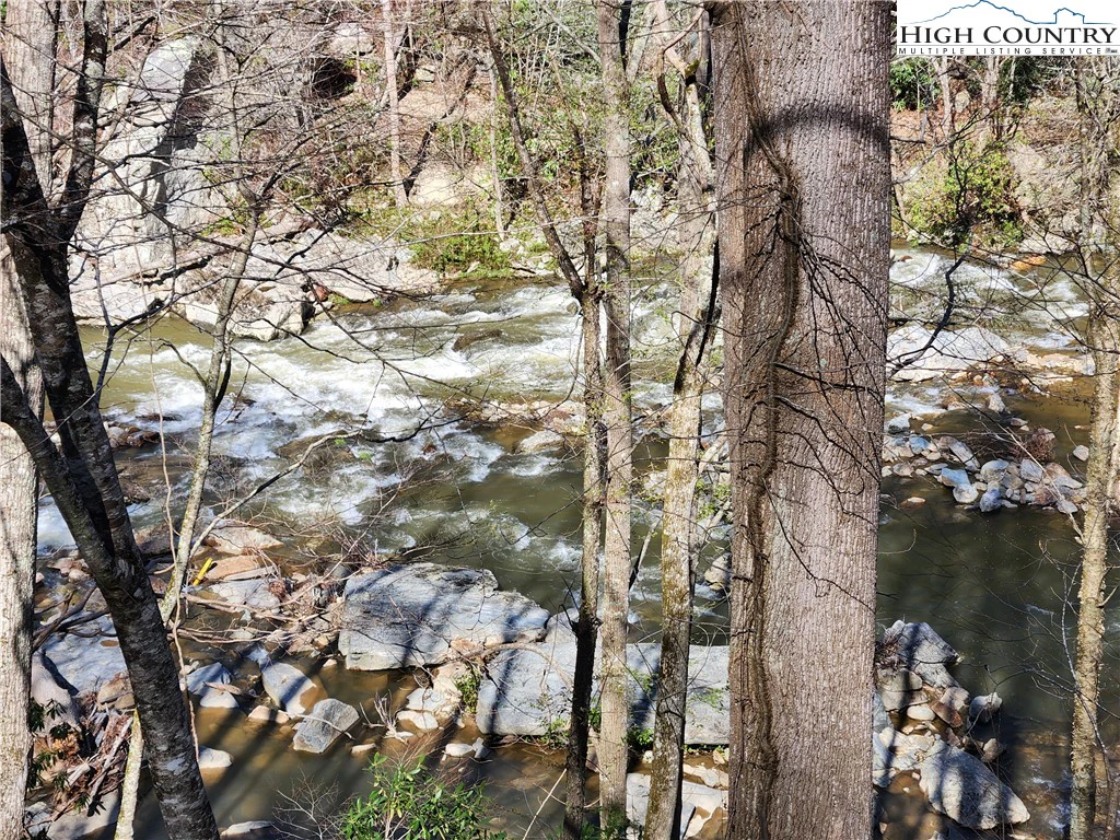 Image number 4 for the current listing
