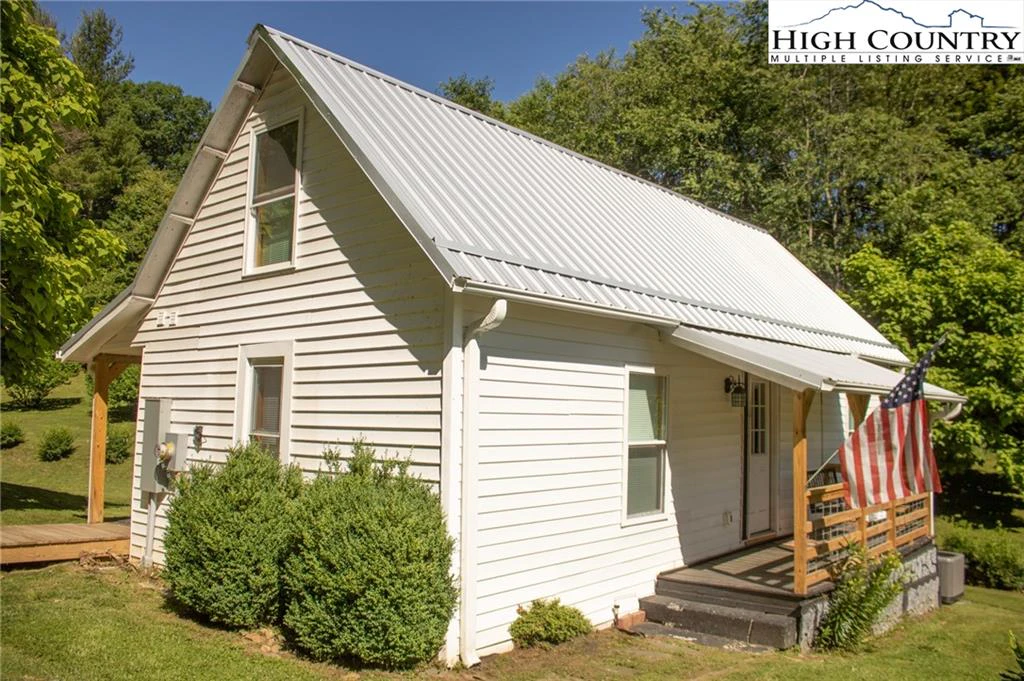 Image number 15 for the current listing