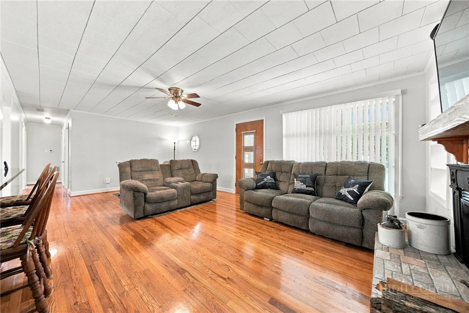 Image number 7 for the current listing