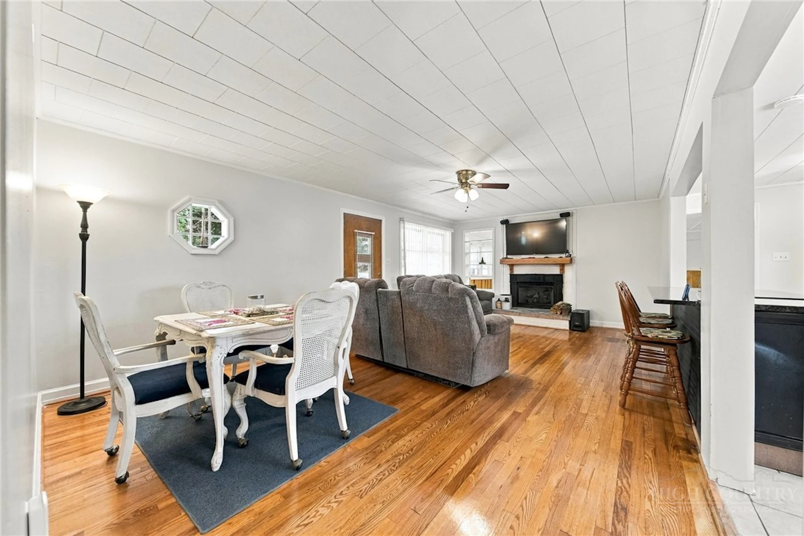 Image number 8 for the current listing