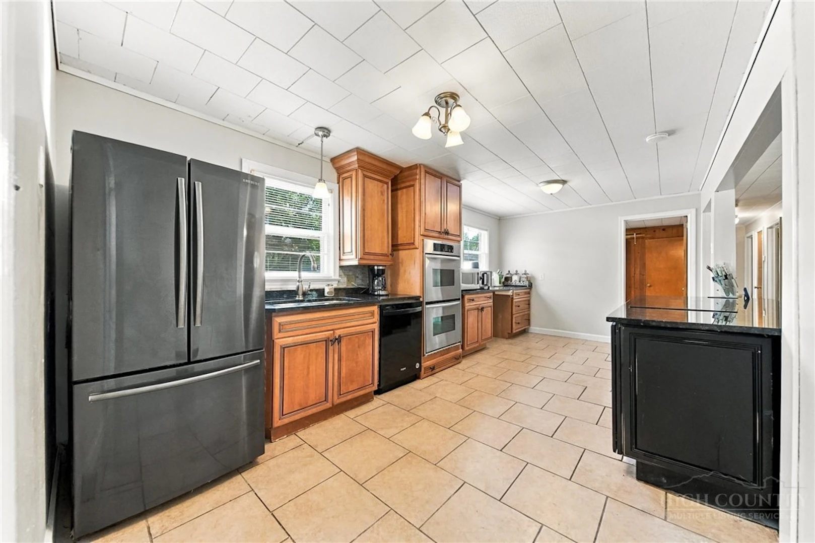 Image number 13 for the current listing