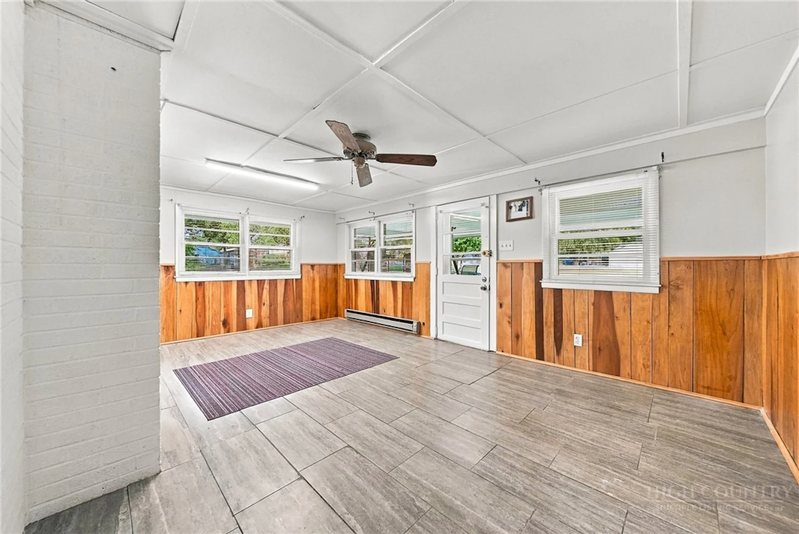 Image number 14 for the current listing