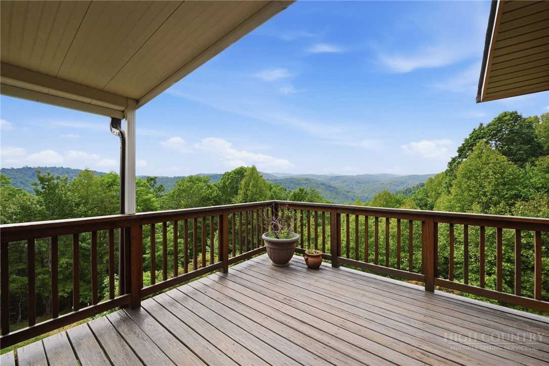 Image number 3 for the current listing