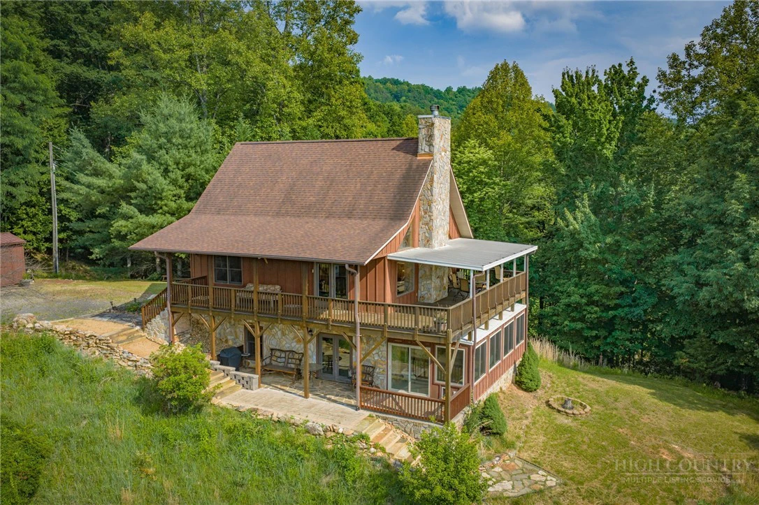 Image number 19 for the current listing