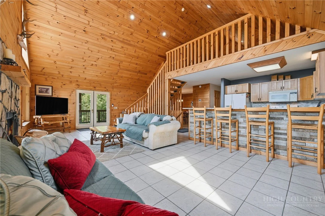 Image number 6 for the current listing