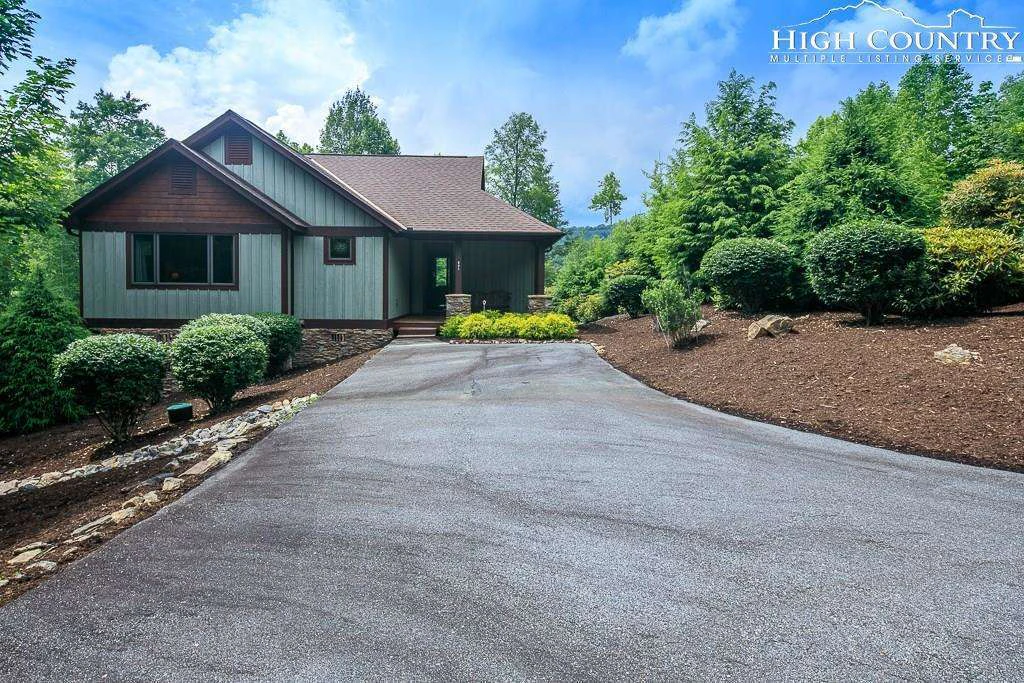Image number 1 for the current listing