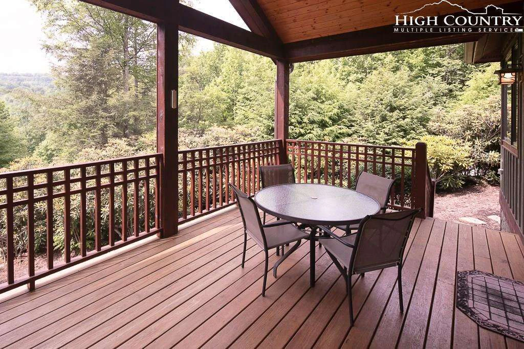 Image number 19 for the current listing