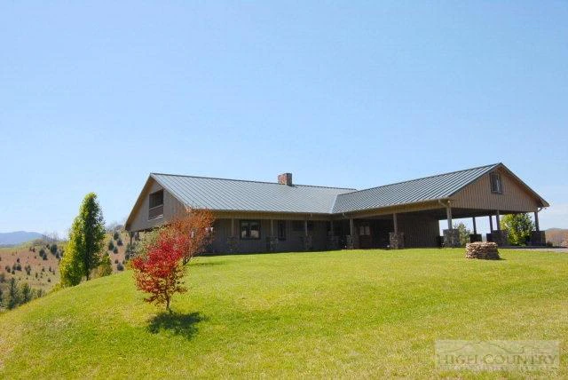 Image number 14 for the current listing