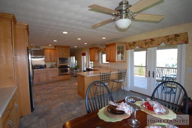 Image number 6 for the current listing