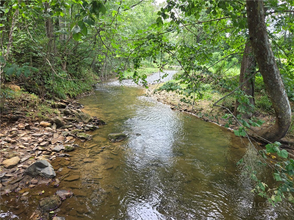 Image number 3 for the current listing