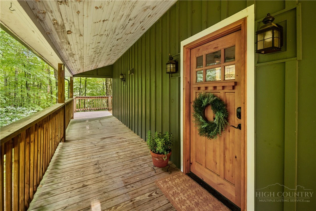 Image number 10 for the current listing