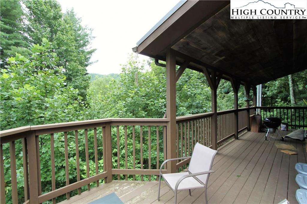 Image number 20 for the current listing