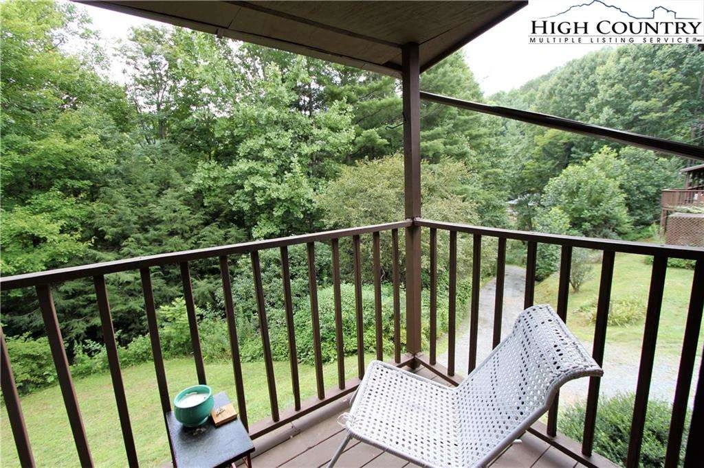 Image number 7 for the current listing