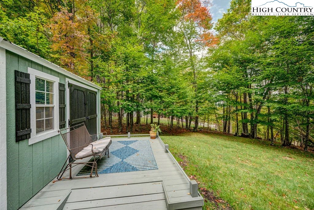 Image number 14 for the current listing