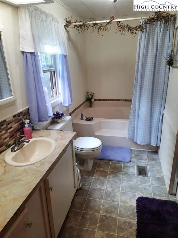 Image number 9 for the current listing