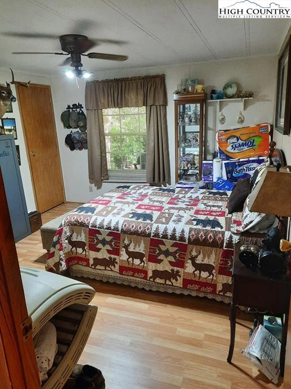 Image number 8 for the current listing
