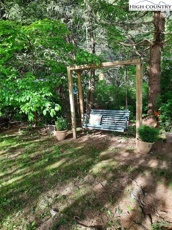 Image number 5 for the current listing