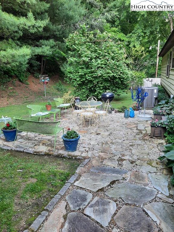 Image number 16 for the current listing