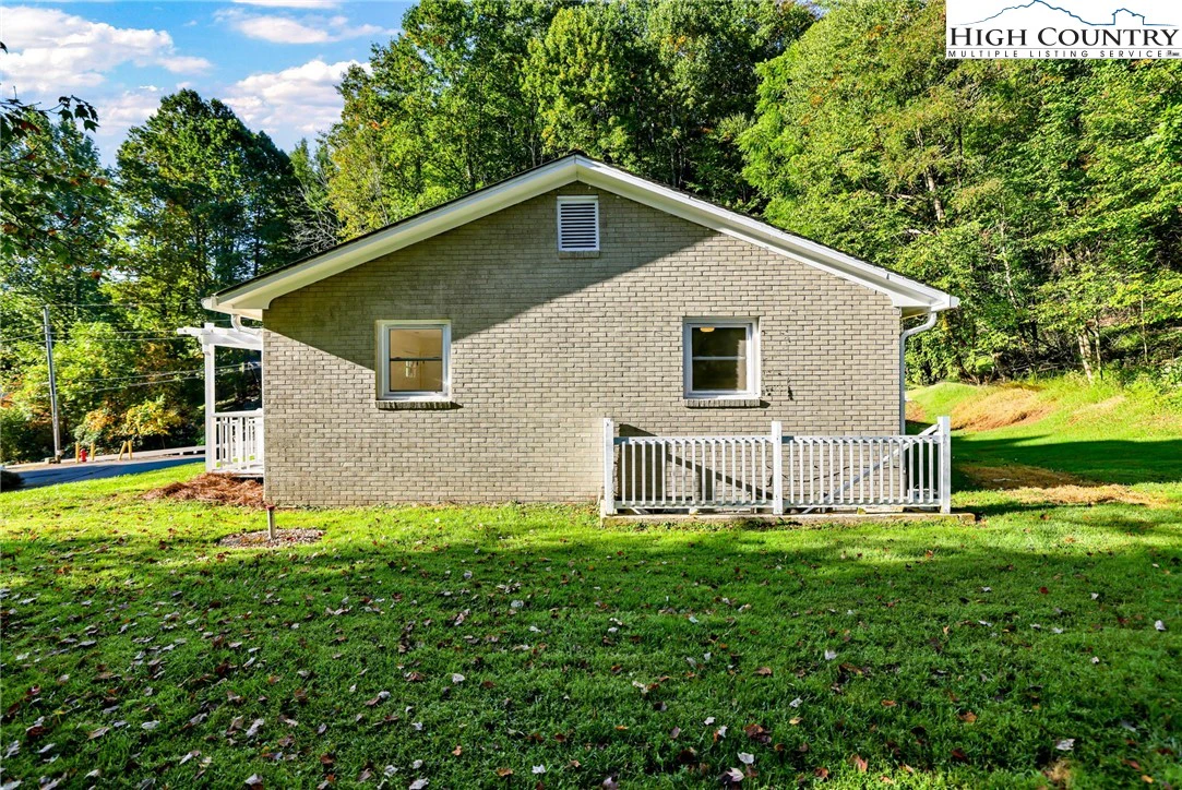 Image number 9 for the current listing