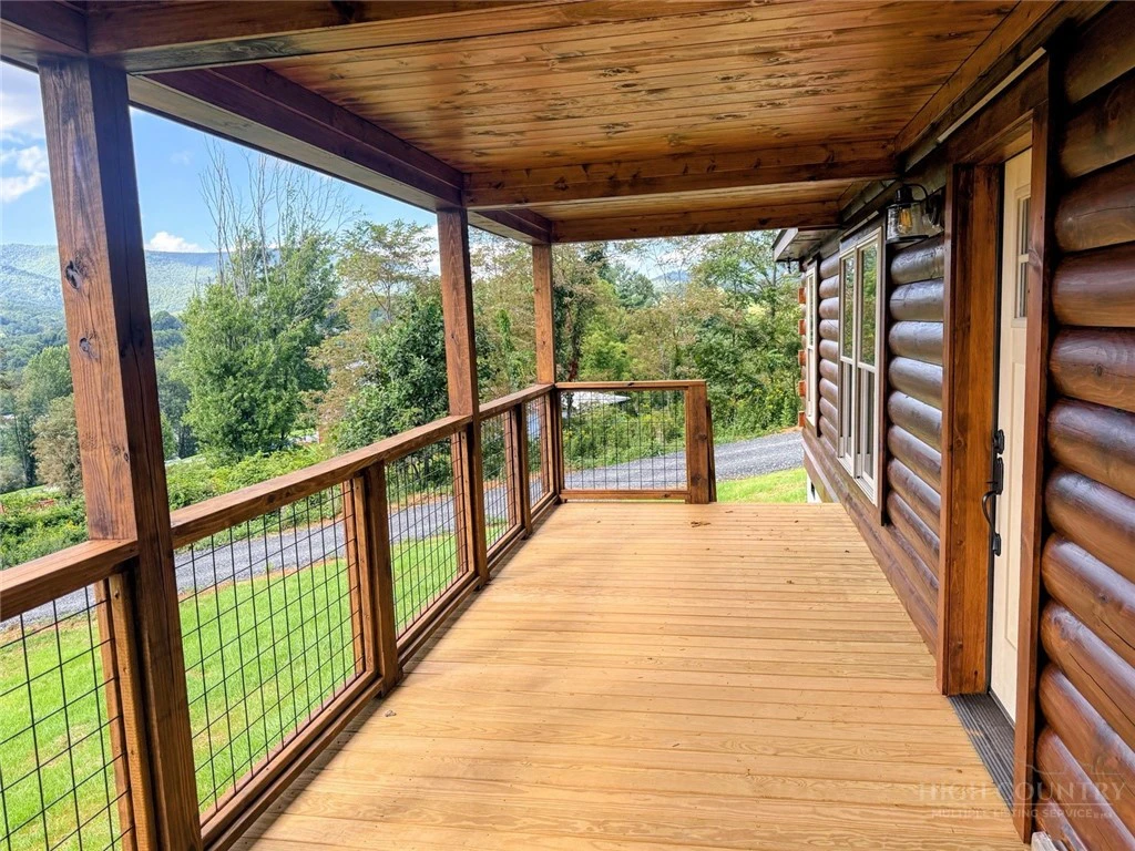 Image number 3 for the current listing