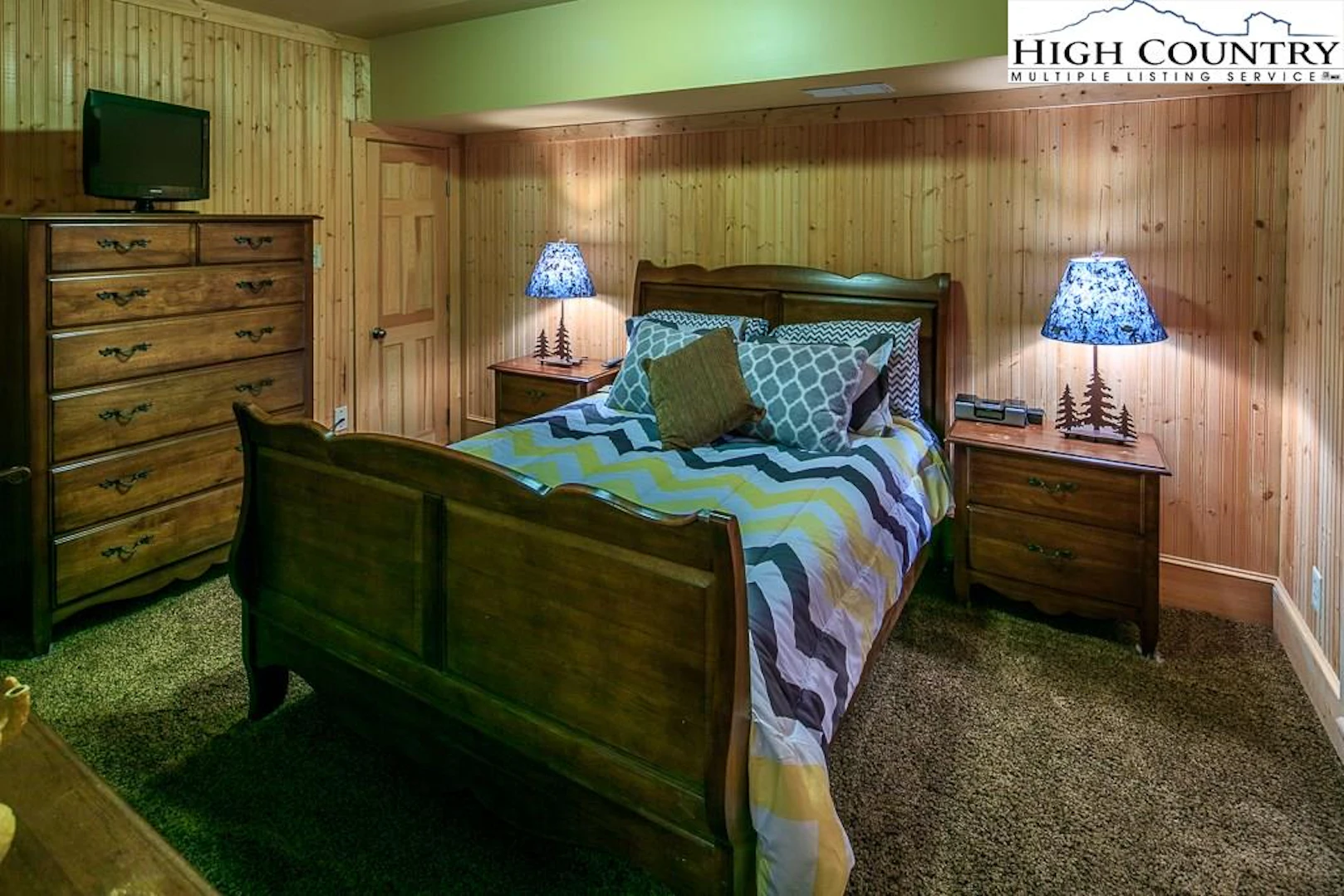 Image number 9 for the current listing