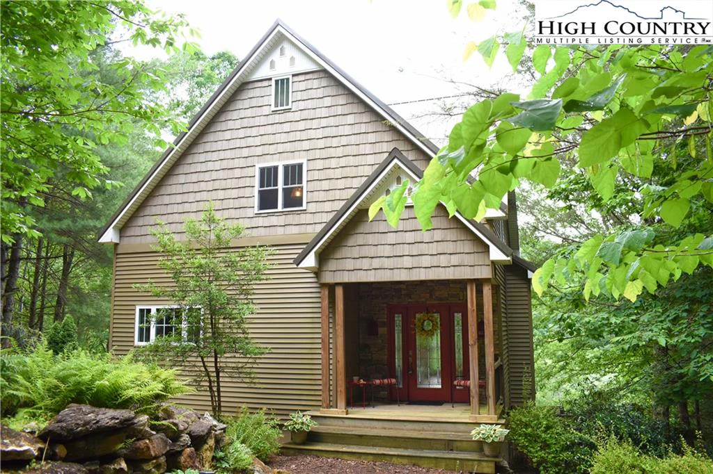 Image number 1 for the current listing