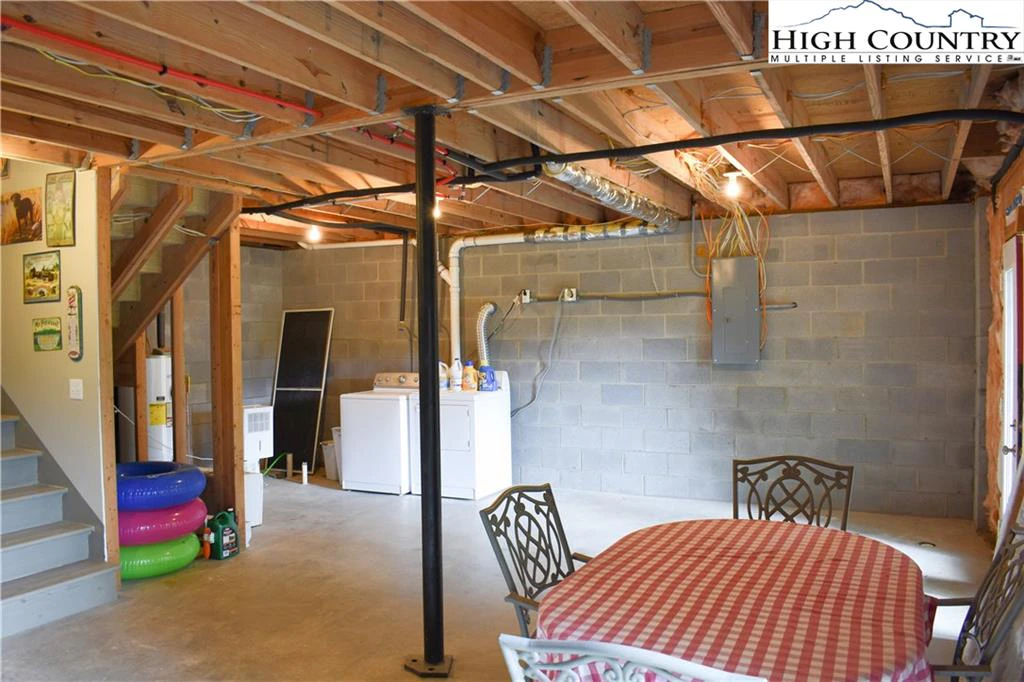 Image number 5 for the current listing