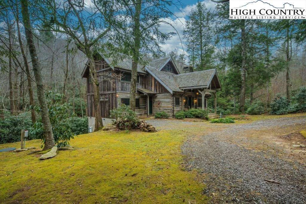 Image number 1 for the current listing