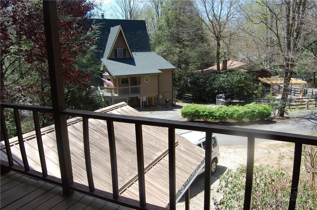 Image number 12 for the current listing