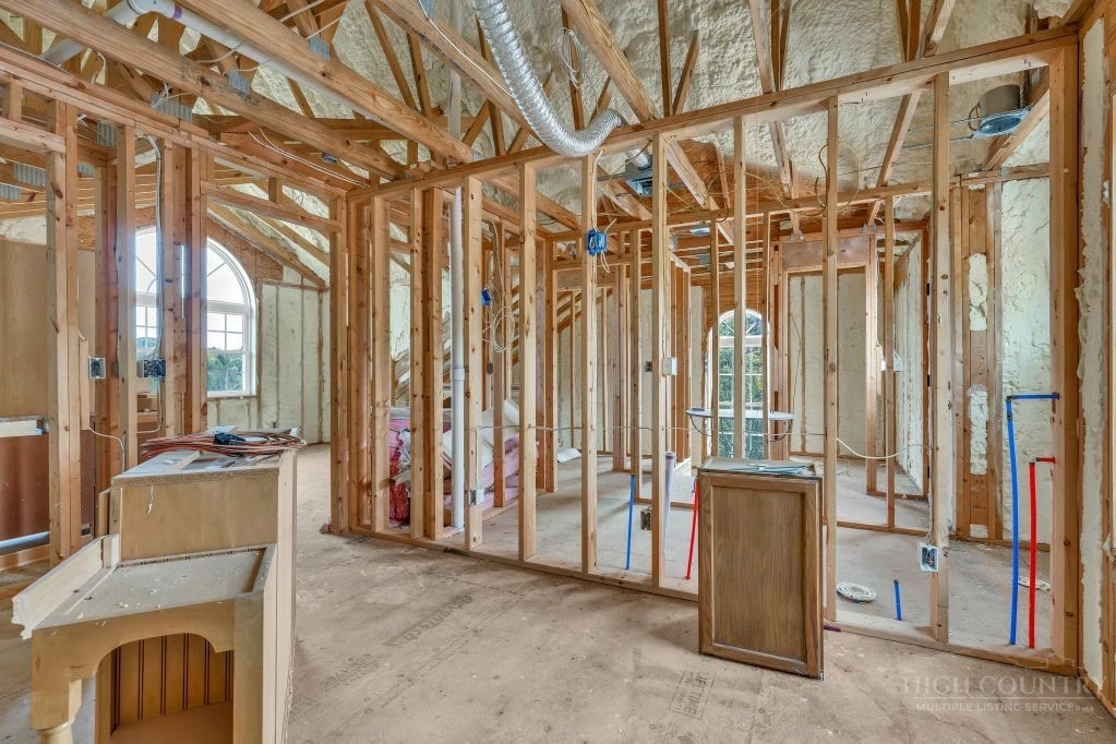 Image number 11 for the current listing