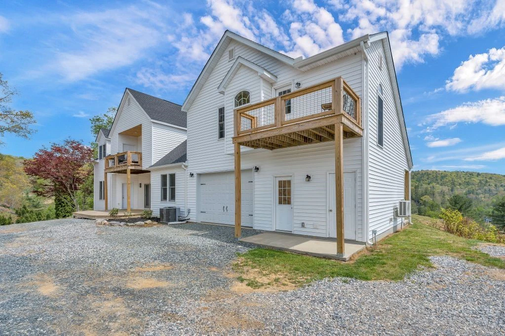 Image number 12 for the current listing