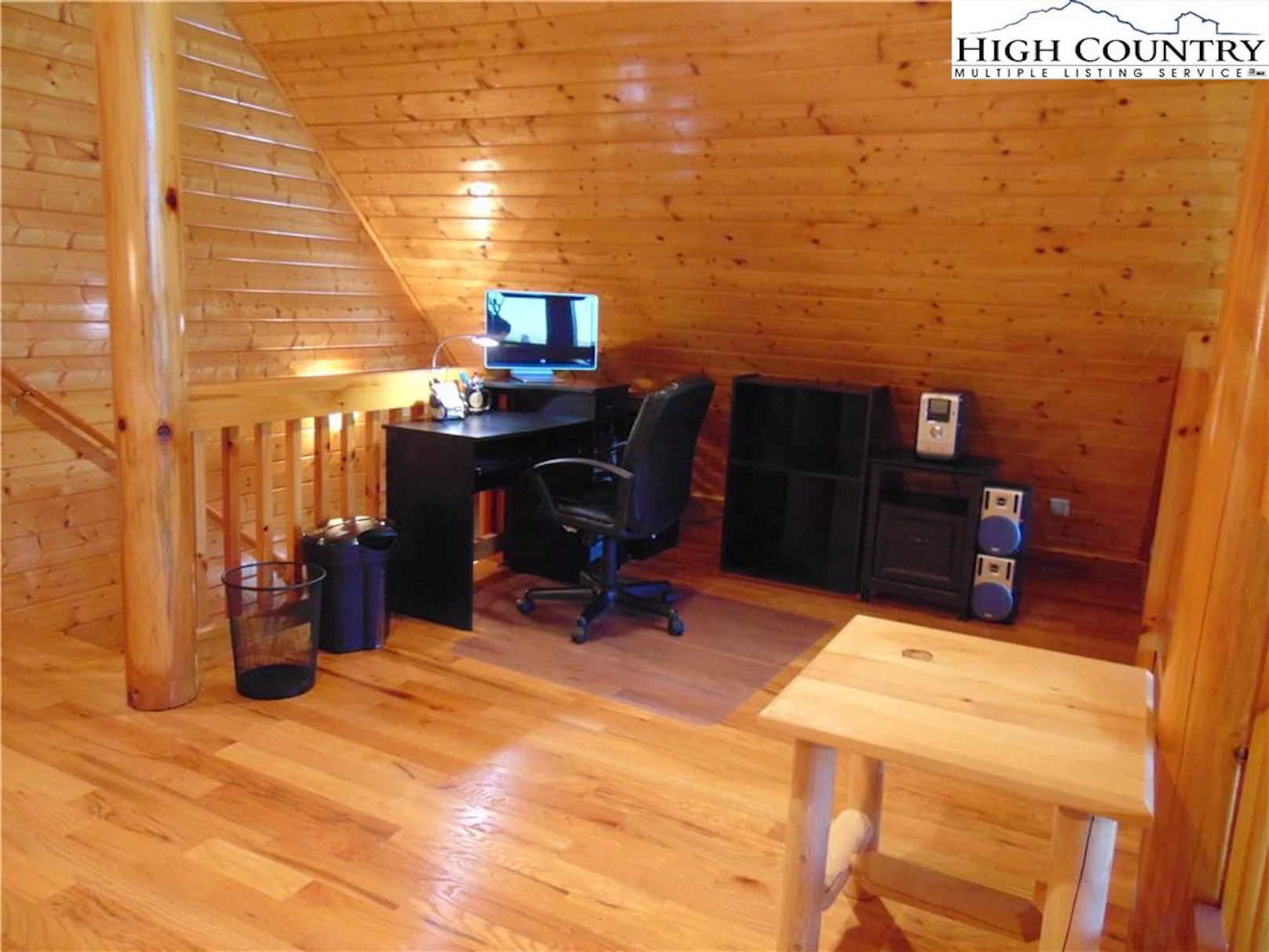 Image number 13 for the current listing