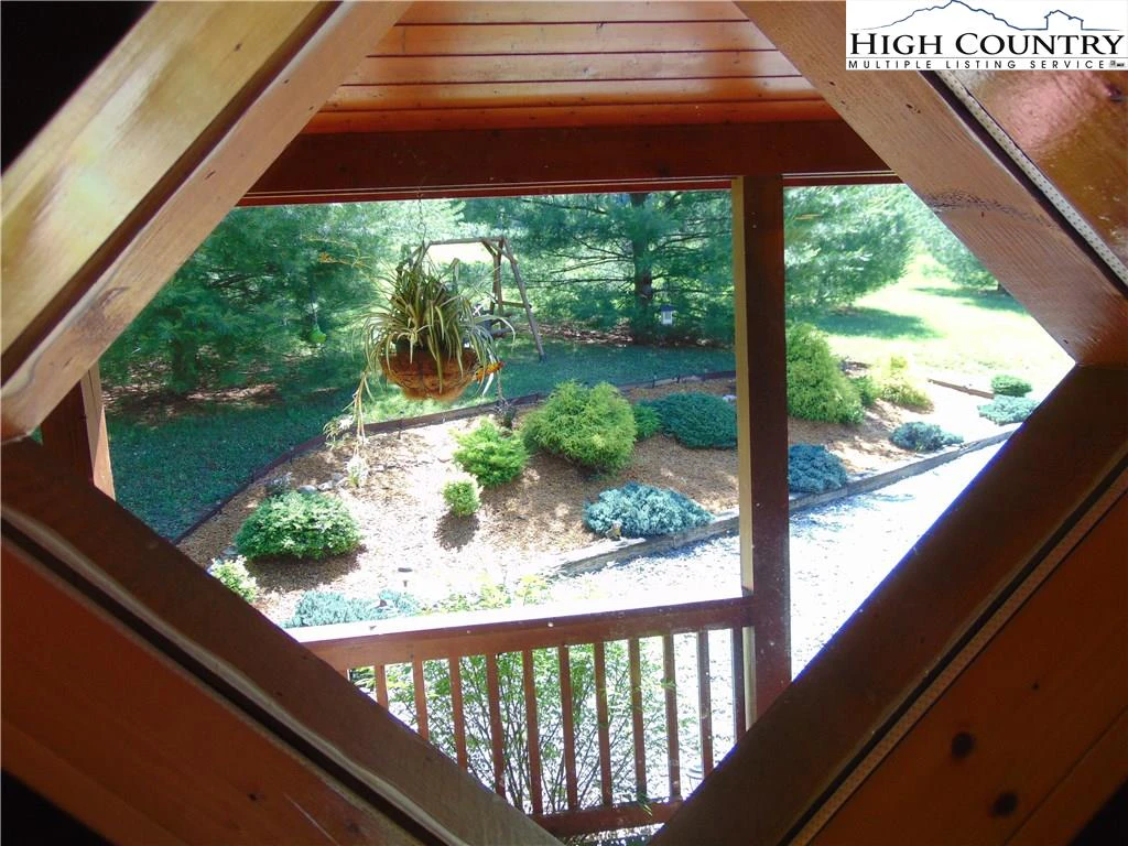 Image number 6 for the current listing