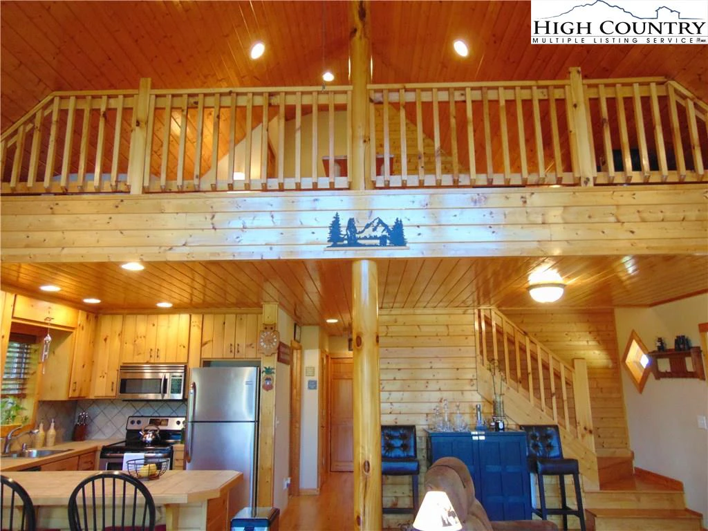 Image number 9 for the current listing