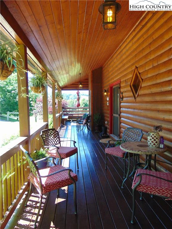 Image number 17 for the current listing