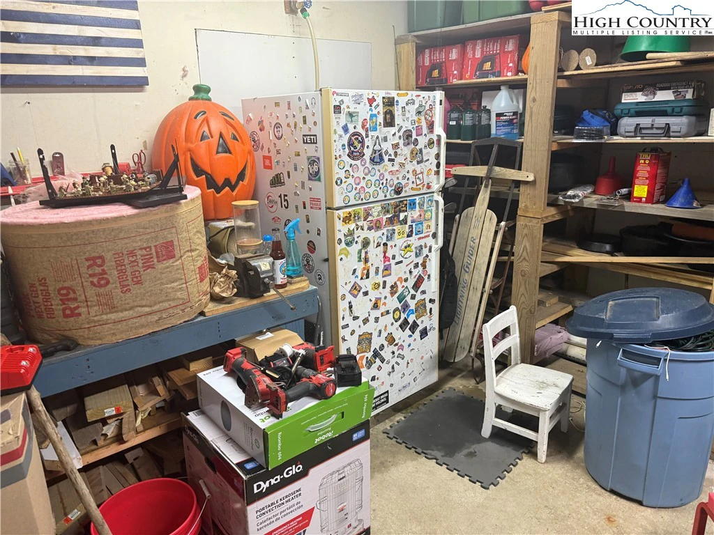 Image number 12 for the current listing