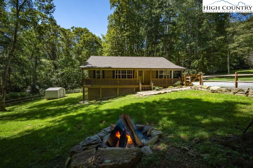 Image number 3 for the current listing