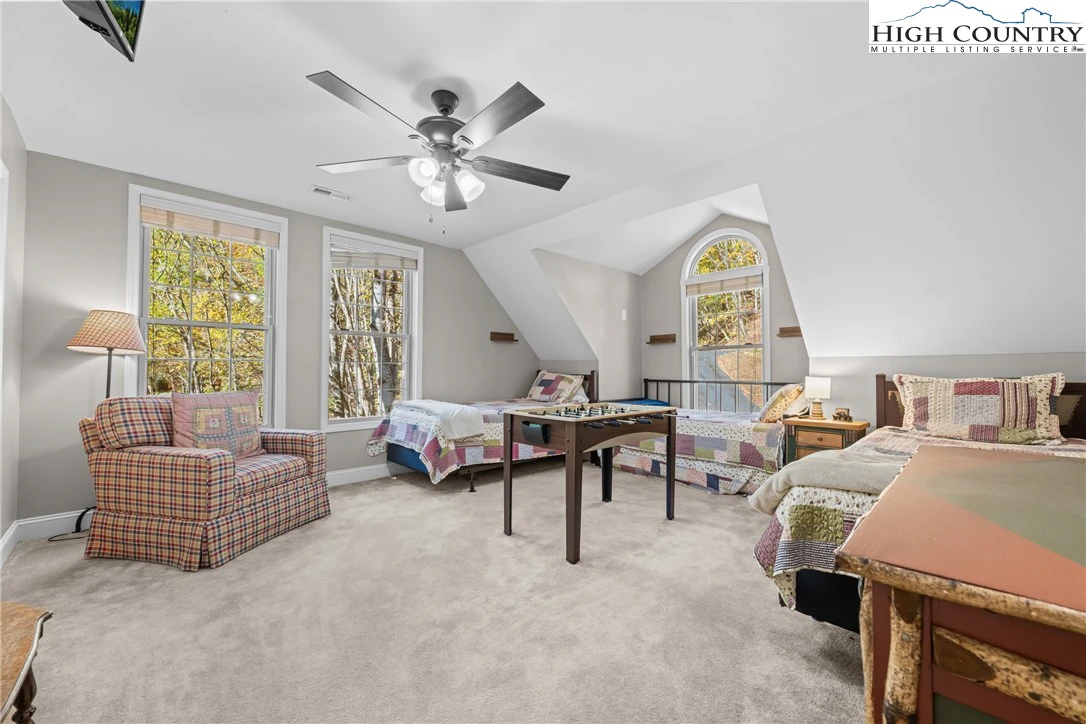 Image number 7 for the current listing