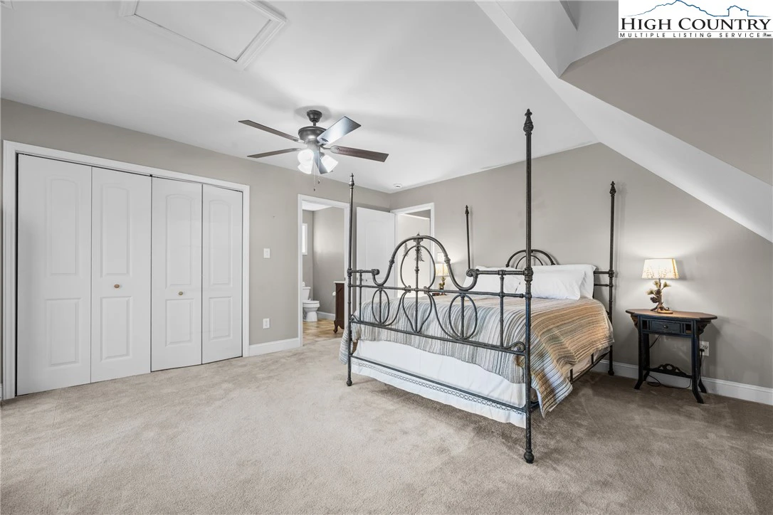 Image number 10 for the current listing