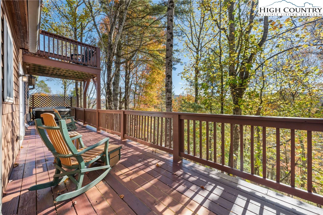 Image number 18 for the current listing